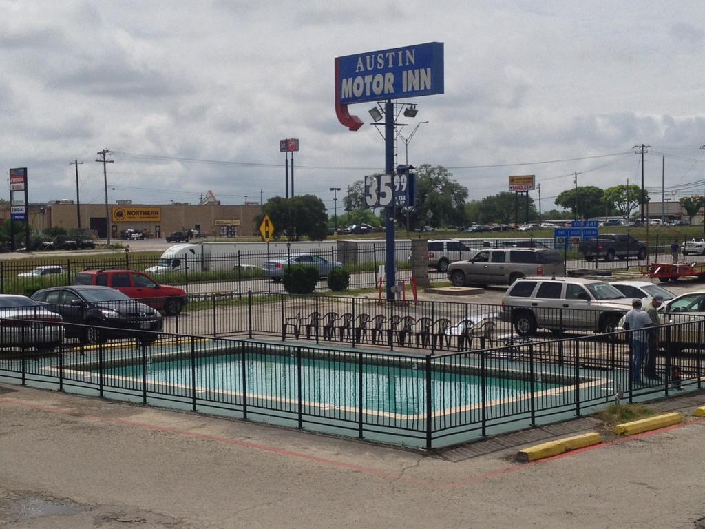 Austin Motor Inn Esterno foto